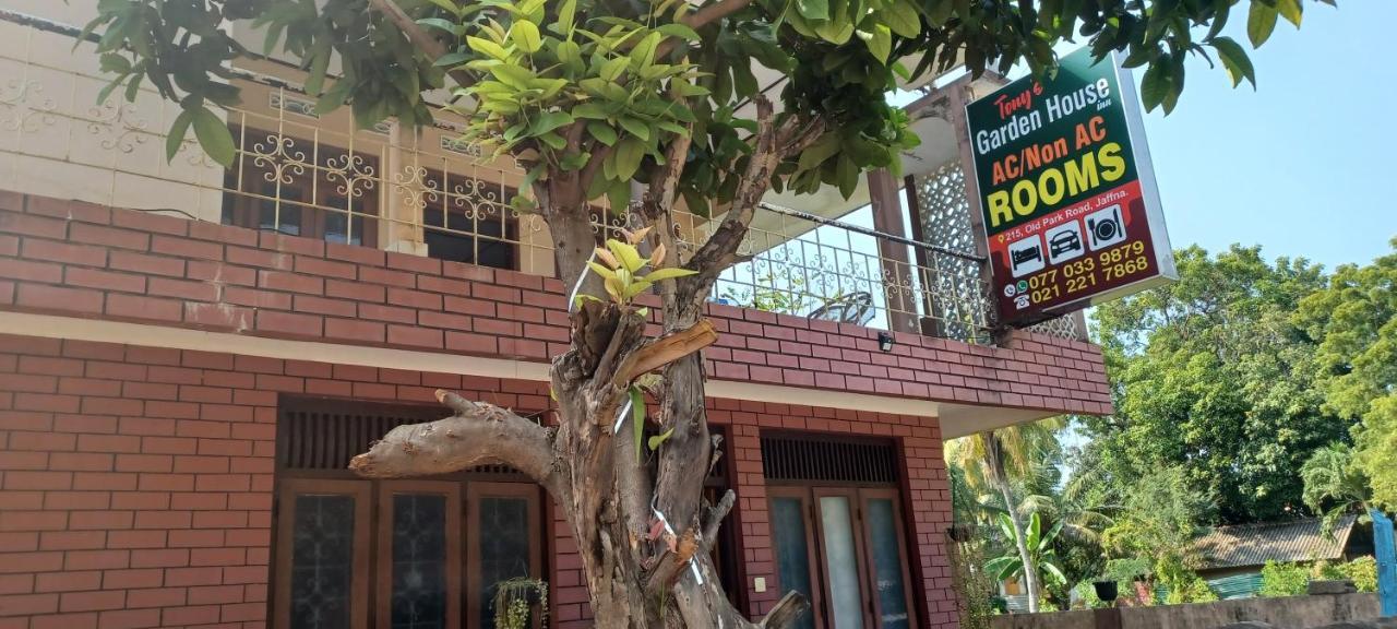 Tony'S Garden House Back Packers Inn 贾夫纳 外观 照片