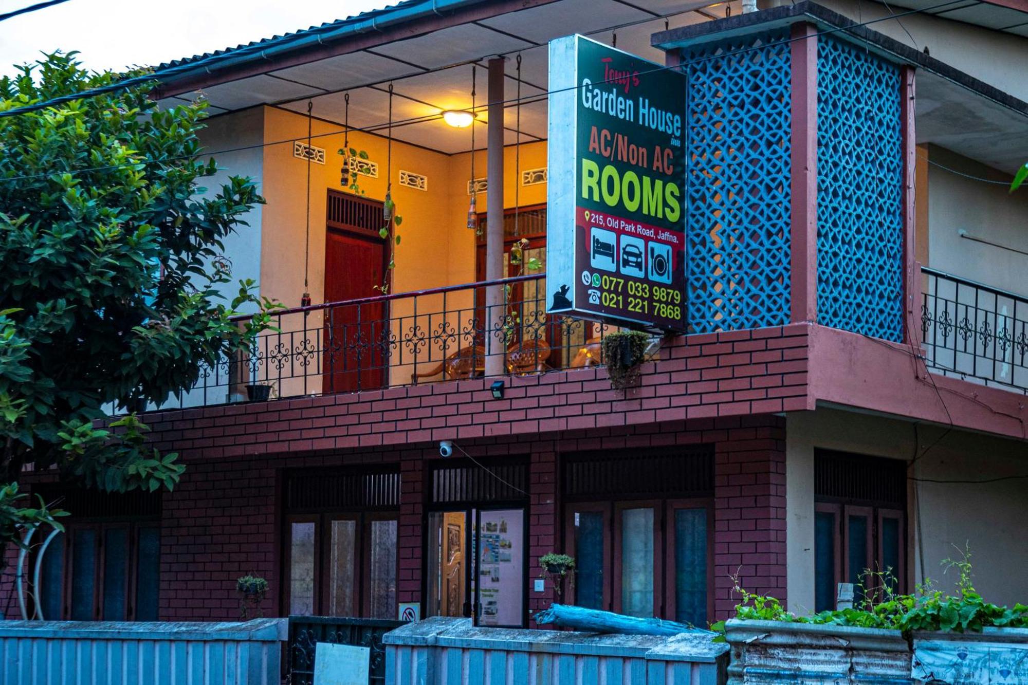 Tony'S Garden House Back Packers Inn 贾夫纳 外观 照片
